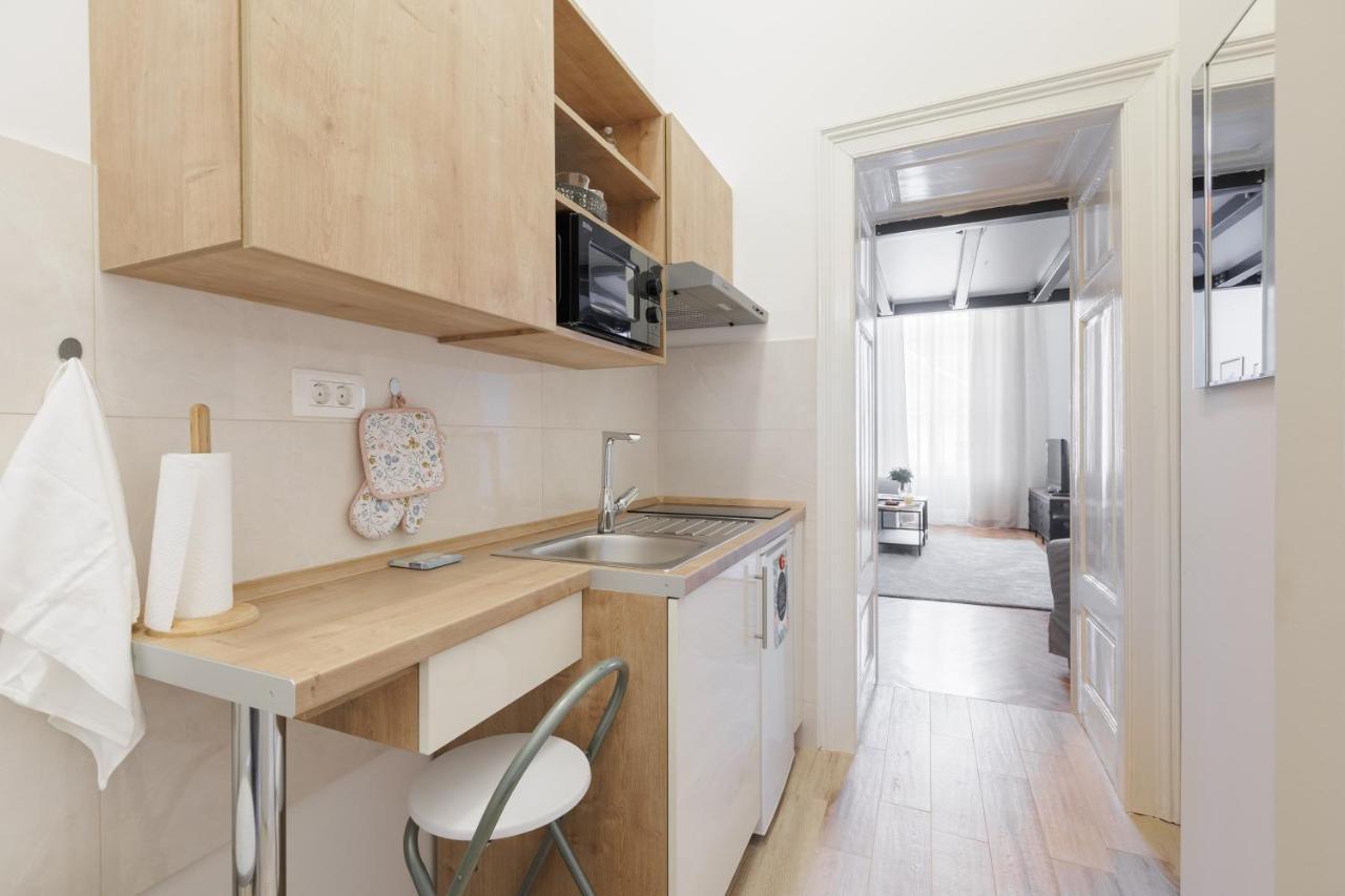 Cozy Getaway In Heart Of City - J Zagreb Bagian luar foto